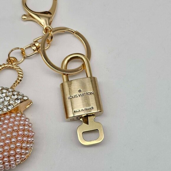 Authentic Louis Vuitton Lock & Key with unbranded Bagcharm, Keycharm 120425 - Picture 7 of 7